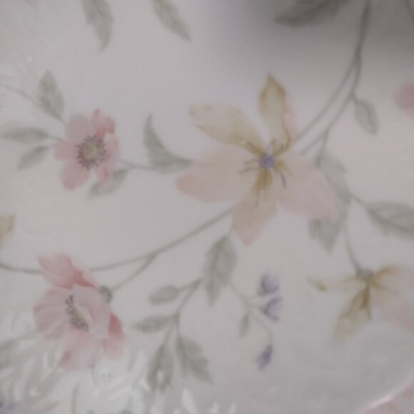 Lovely Mikasa Pastel Flowers Porcelain Heart - Picture 4 of 11